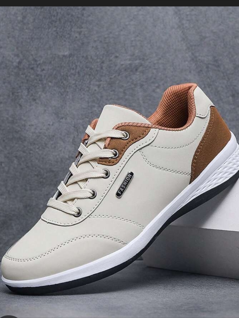 Men's Casual Cream & Brown Lace-Up Sneakers